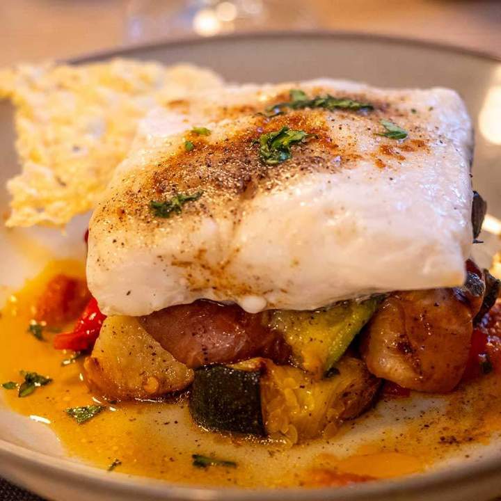 Savourez la cuisine française authentique.